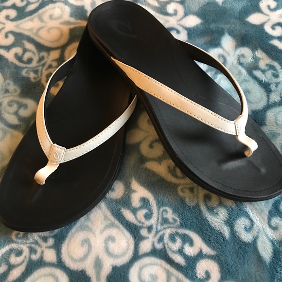 OluKai Shoes - Olukai Black and White Flip Flops